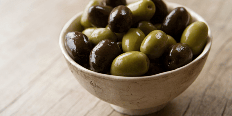 Olives in bowl